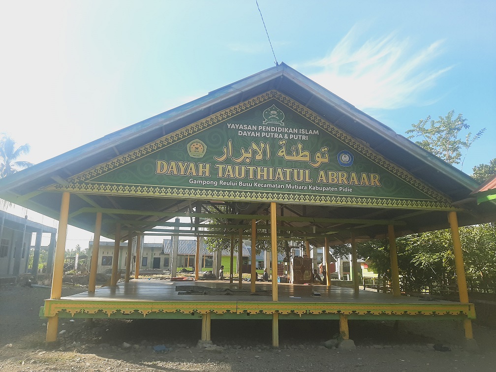 SMAS Thauthiatul Abraar​